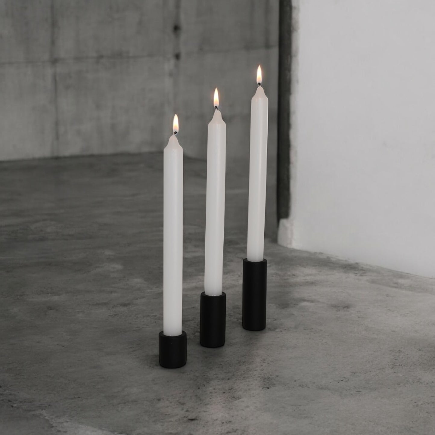 Portavelas Bellús con velas encendidas